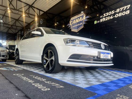 VOLKSWAGEN JETTA 1.4 16V TSI TRENDLINE GASOLINA 4P TIPTRONIC VOLKSWAGEN JETTA 1.4 16V TSI TRENDLINE GASOLINA 4P TIPTRONIC
